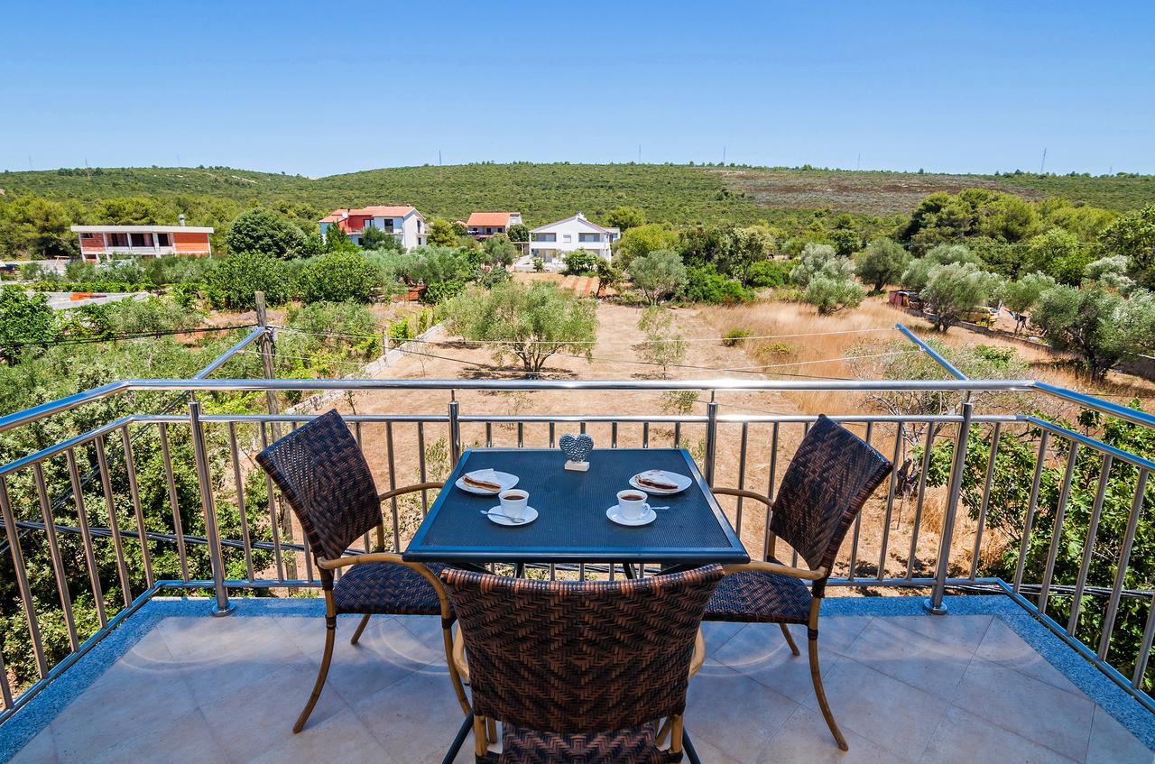 Apartment Tony With Private Pool Сукошан Экстерьер фото